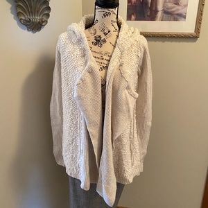 Cream Abercrombie & Fitch Cardigan Sweater